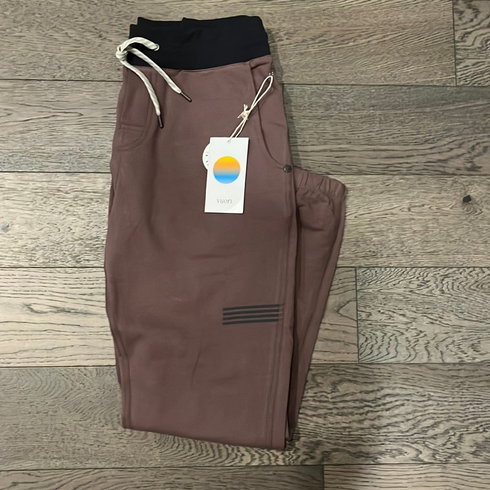 NWT Vuori Laguna lounge joggers